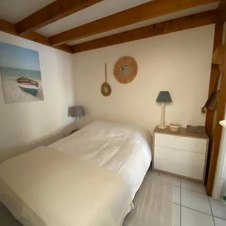 Maison A La *